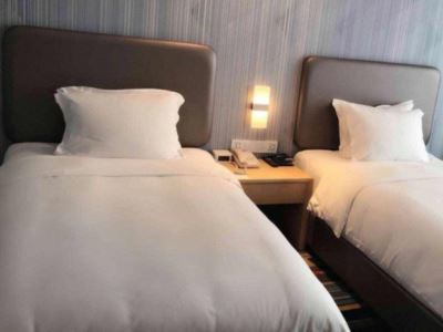 Holiday Inn Express Chengdu Tianhe Bagian luar foto