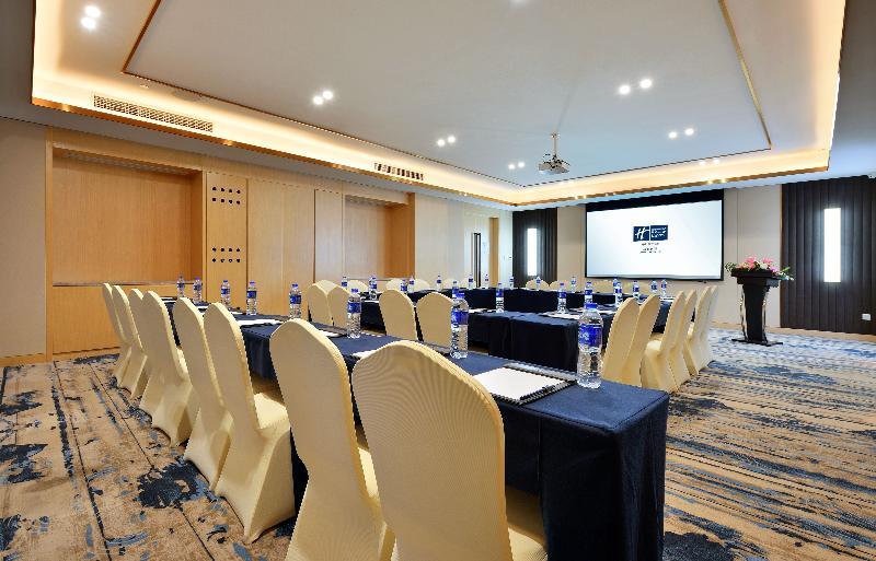 Holiday Inn Express Chengdu Tianhe Bagian luar foto