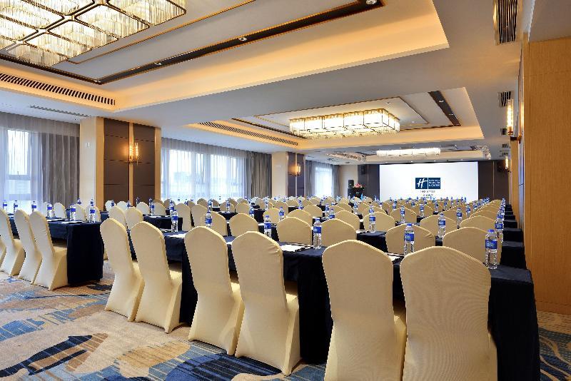 Holiday Inn Express Chengdu Tianhe Bagian luar foto