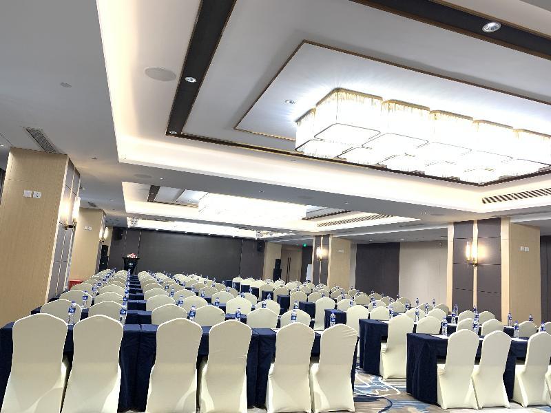 Holiday Inn Express Chengdu Tianhe Bagian luar foto
