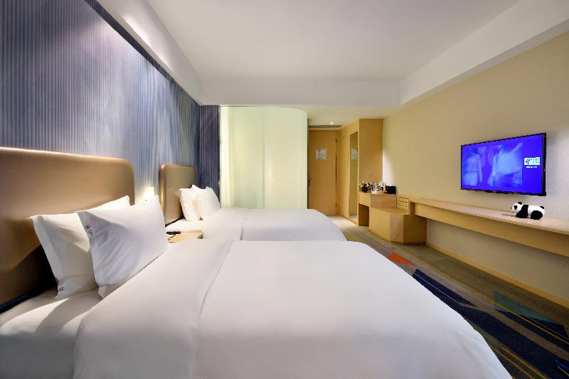 Holiday Inn Express Chengdu Tianhe Bagian luar foto